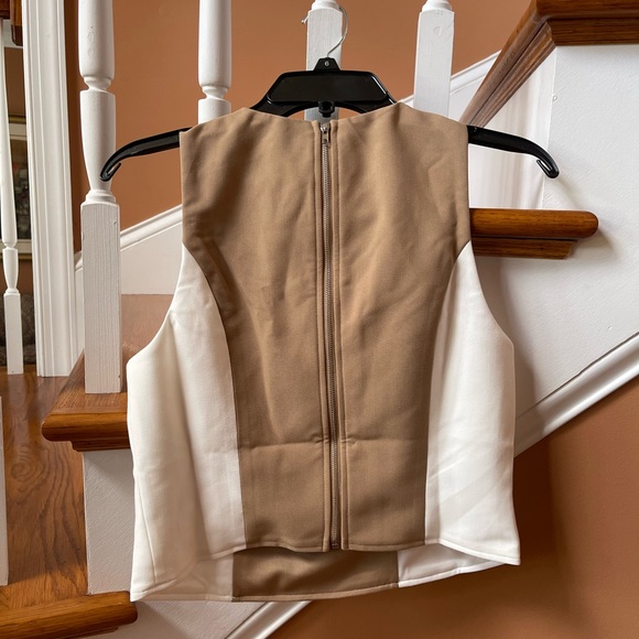 Anthropologie NWT Sz Med Flat White color blocked top, flattering, back zipper - Picture 5 of 12